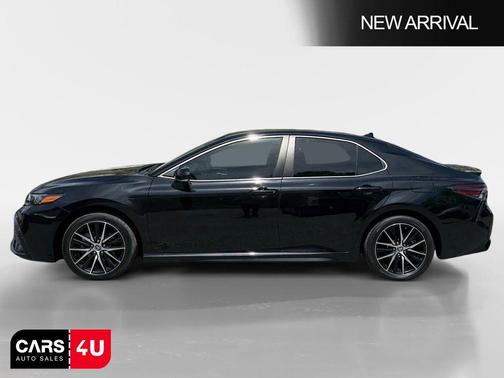 Midnight Black Metallic 2023 Toyota Camry SE