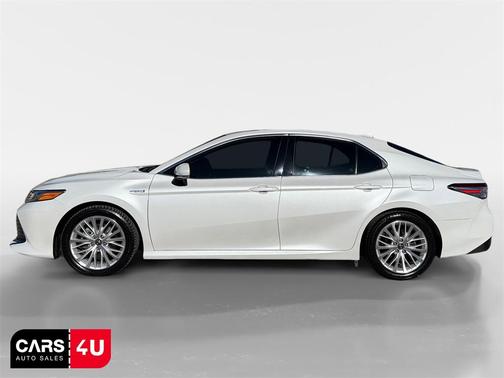 2019 Toyota Camry Hybrid XLE