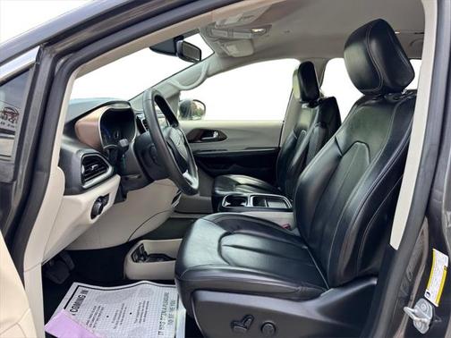 2020 Chrysler Voyager LXI