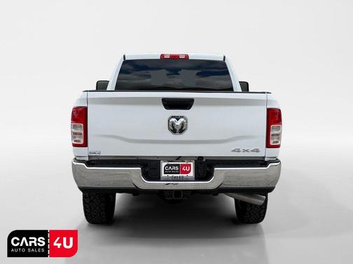 Bright White Clearcoat 2024 RAM 2500 Big Horn Crew Cab 4x4 6'4' Box