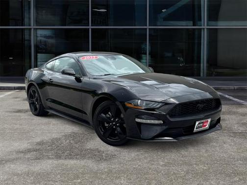 2022 Ford Mustang EcoBoost