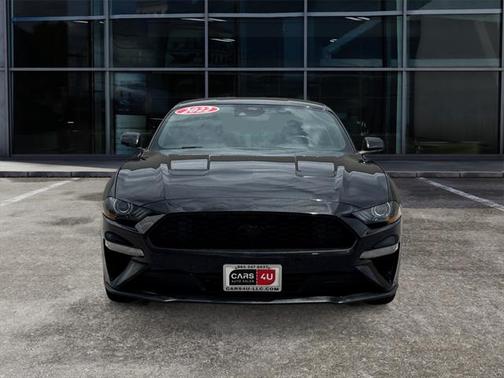 2022 Ford Mustang EcoBoost