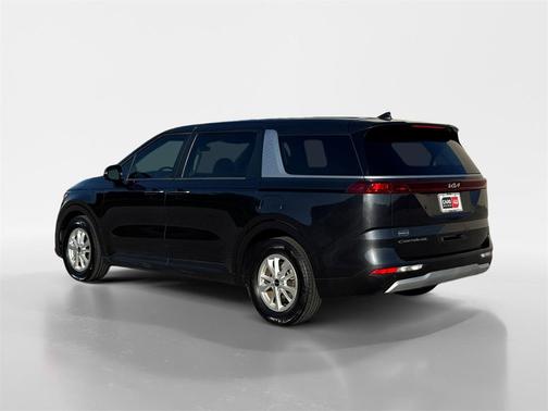 2022 Kia Carnival LX