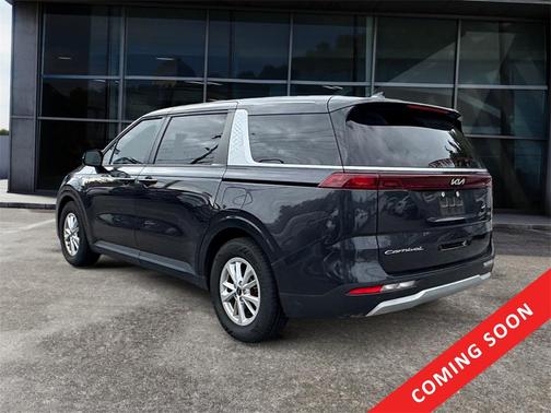 2022 Kia Carnival LX