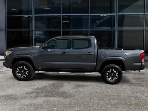 2017 Toyota Tacoma SR