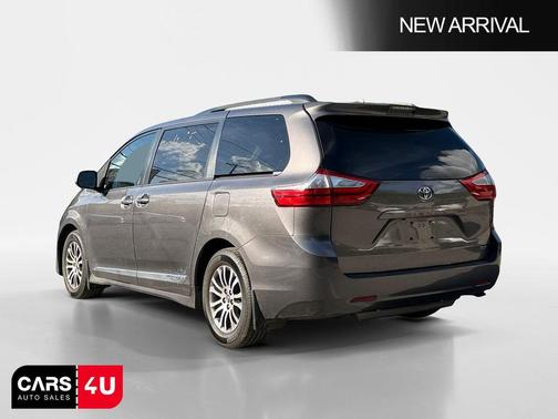 Predawn Gray Mica 2019 Toyota Sienna XLE