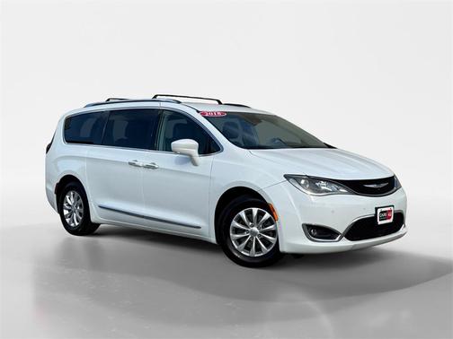 2018 Chrysler Pacifica Touring-L