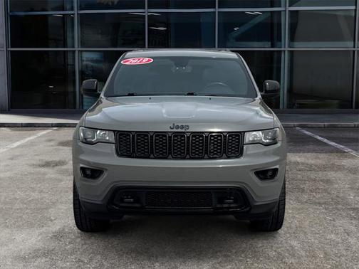 2019 Jeep Grand Cherokee Upland