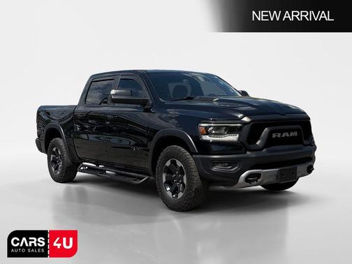 Diamond Black Crystal Pearlcoat 2019 RAM 1500 Rebel