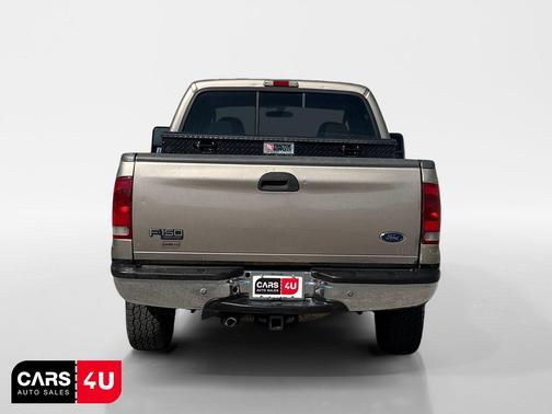 Gold 2004 Ford F-250 XLT