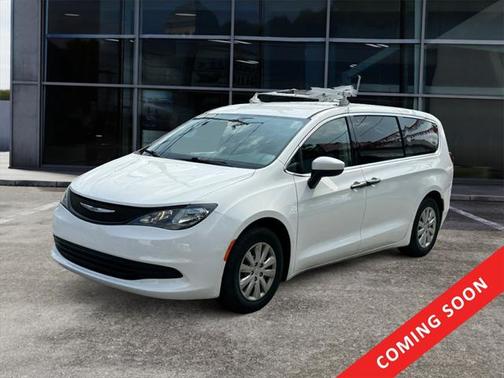 2020 Chrysler Voyager L