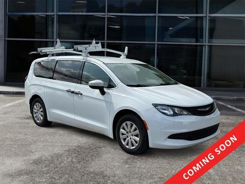2020 Chrysler Voyager L