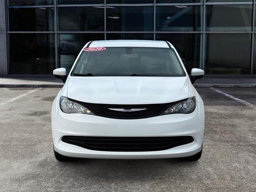 2020 Chrysler Voyager L