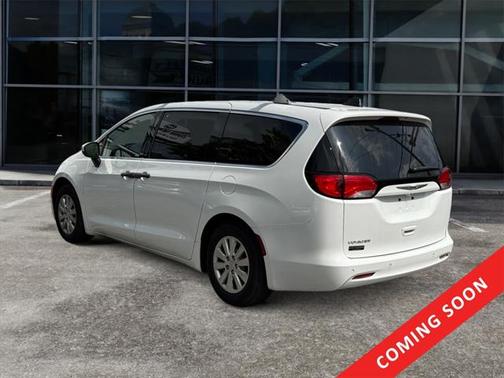 2020 Chrysler Voyager L
