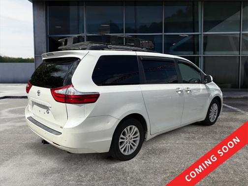 2017 Toyota Sienna XLE Premium