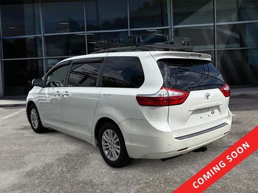 2017 Toyota Sienna XLE Premium