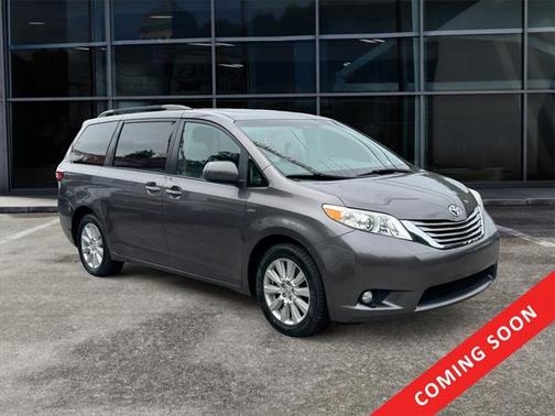 2017 Toyota Sienna XLE