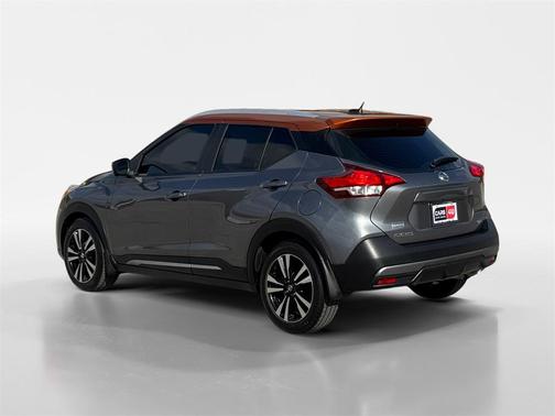 2019 Nissan Kicks SR