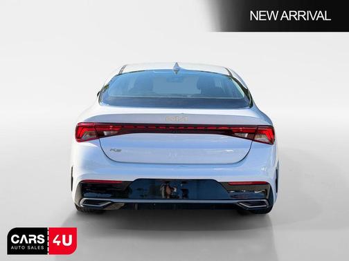 Glacial White Pearl 2022 Kia K5 LXS