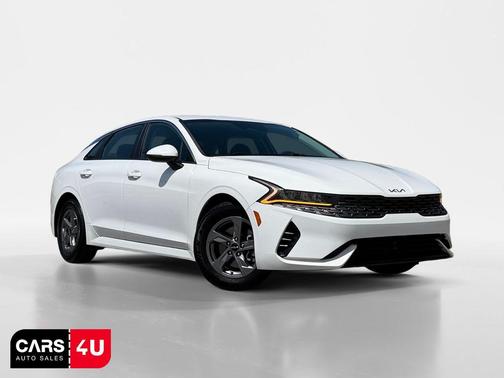 Glacial White Pearl 2022 Kia K5 LXS
