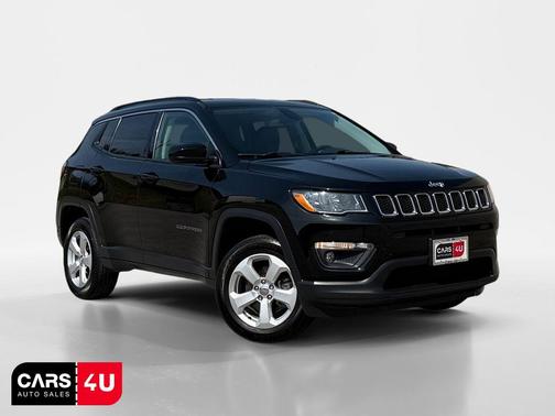 Diamond Black Crystal Pearlcoat 2019 Jeep Compass Latitude