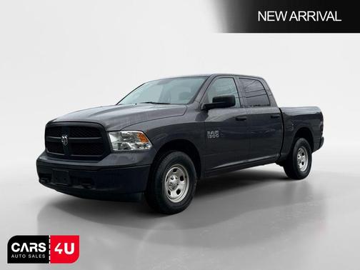 Granite Crystal Metallic Clearcoat 2018 RAM 1500 Tradesman