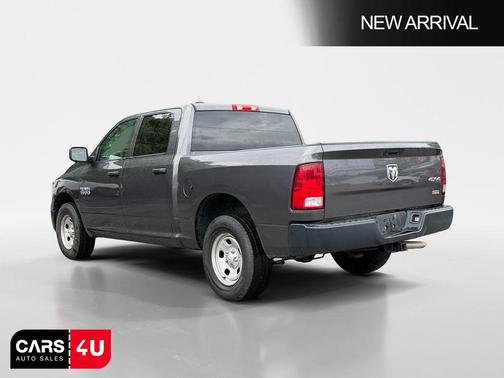 Granite Crystal Metallic Clearcoat 2018 RAM 1500 Tradesman