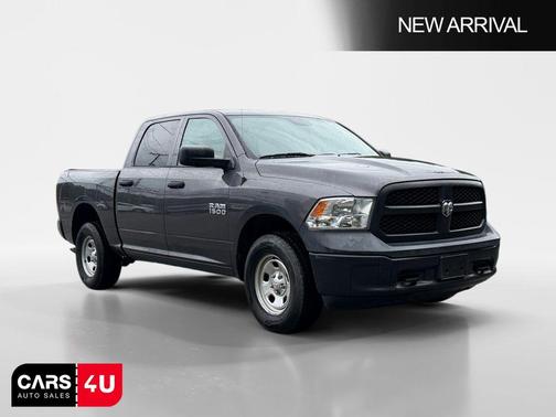 Granite Crystal Metallic Clearcoat 2018 RAM 1500 Tradesman