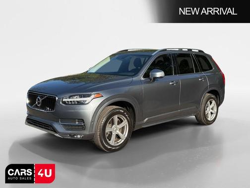 2018 Volvo XC90 T5 Momentum