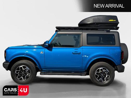 Velocity Blue Metallic 2023 Ford Bronco Outer Banks