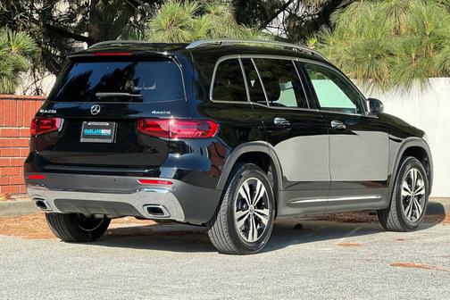 2025 Mercedes-Benz GLB 250 