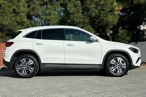 2025 Mercedes-Benz GLA 250 