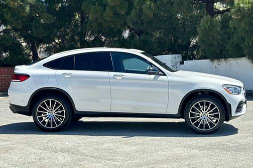 2021 Mercedes-Benz GLC 300