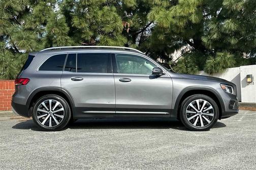 2022 Mercedes-Benz GLB 250 