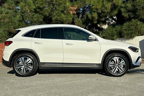 2025 Mercedes-Benz GLA 250 