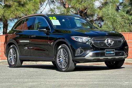 2025 Mercedes-Benz GLC 300 
