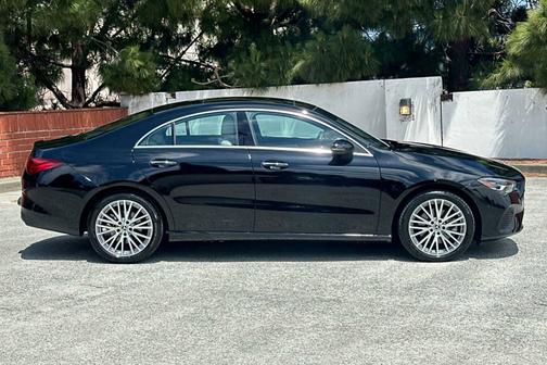 2025 Mercedes-Benz CLA 250