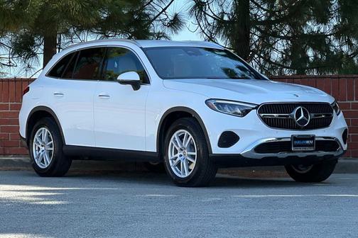 2025 Mercedes-Benz GLC 300