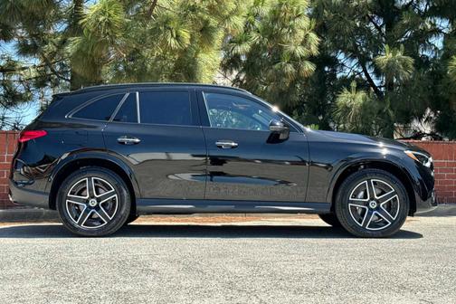 2023 Mercedes-Benz GLC 300