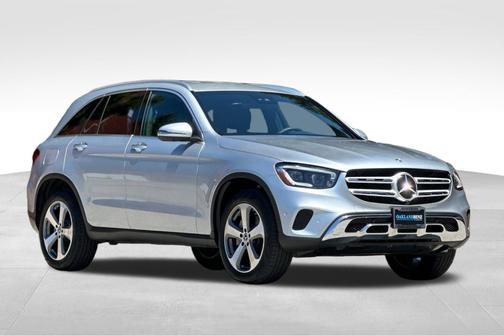 Hightech Silver 2022 Mercedes-Benz GLC 300