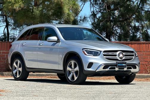 Hightech Silver 2022 Mercedes-Benz GLC 300 4MATIC