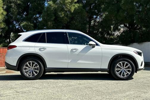 2026 Mercedes-Benz GLC 300 4MATIC