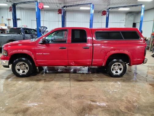 Photo 2 of 31 of 2004 Dodge Ram 1500 SLT Quad Cab