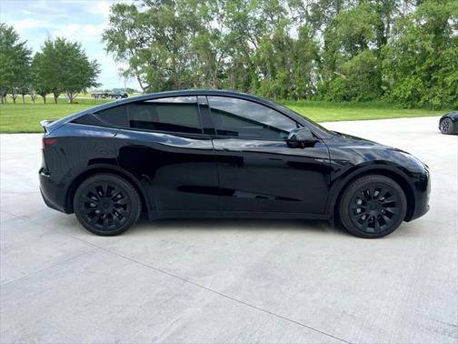 2021 Tesla Model Y Standard Range Rear-Wheel Drive