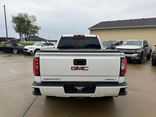 White Frost Tricoat 2017 GMC Sierra 1500 Denali
