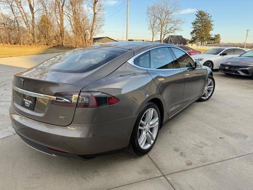 2015 Tesla Model S 85D