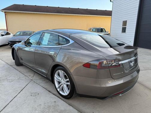 2015 Tesla Model S 85D