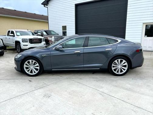 2015 Tesla Model S 70D