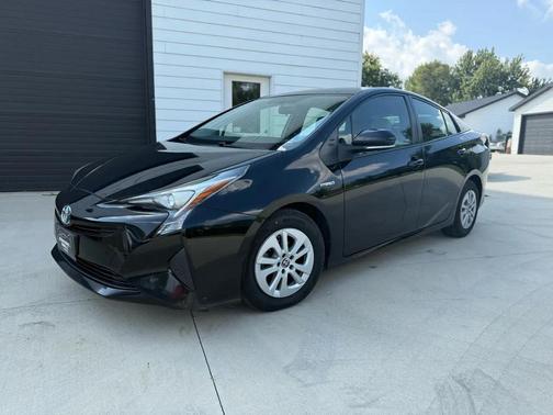 Midnight Black Metallic 2016 Toyota Prius Two