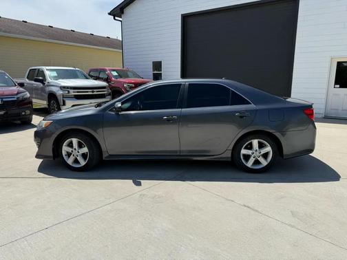 Magnetic Gray Metallic 2012 Toyota Camry SE